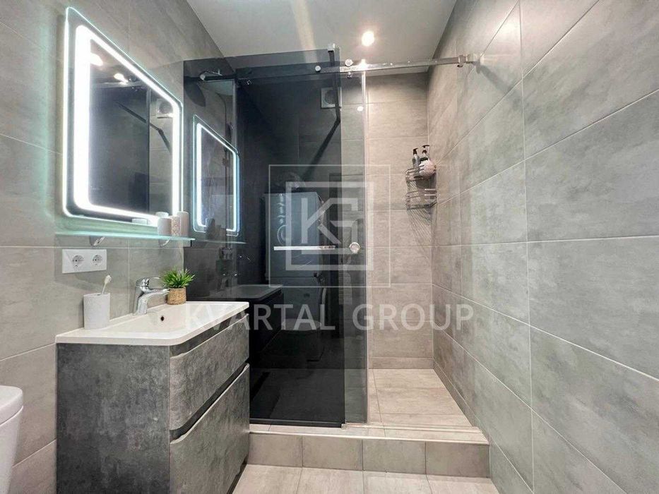 Без КОМІСІЇ!!! 2 кімнатна квартира з  ремонтом і меблями. КАРЬЄР