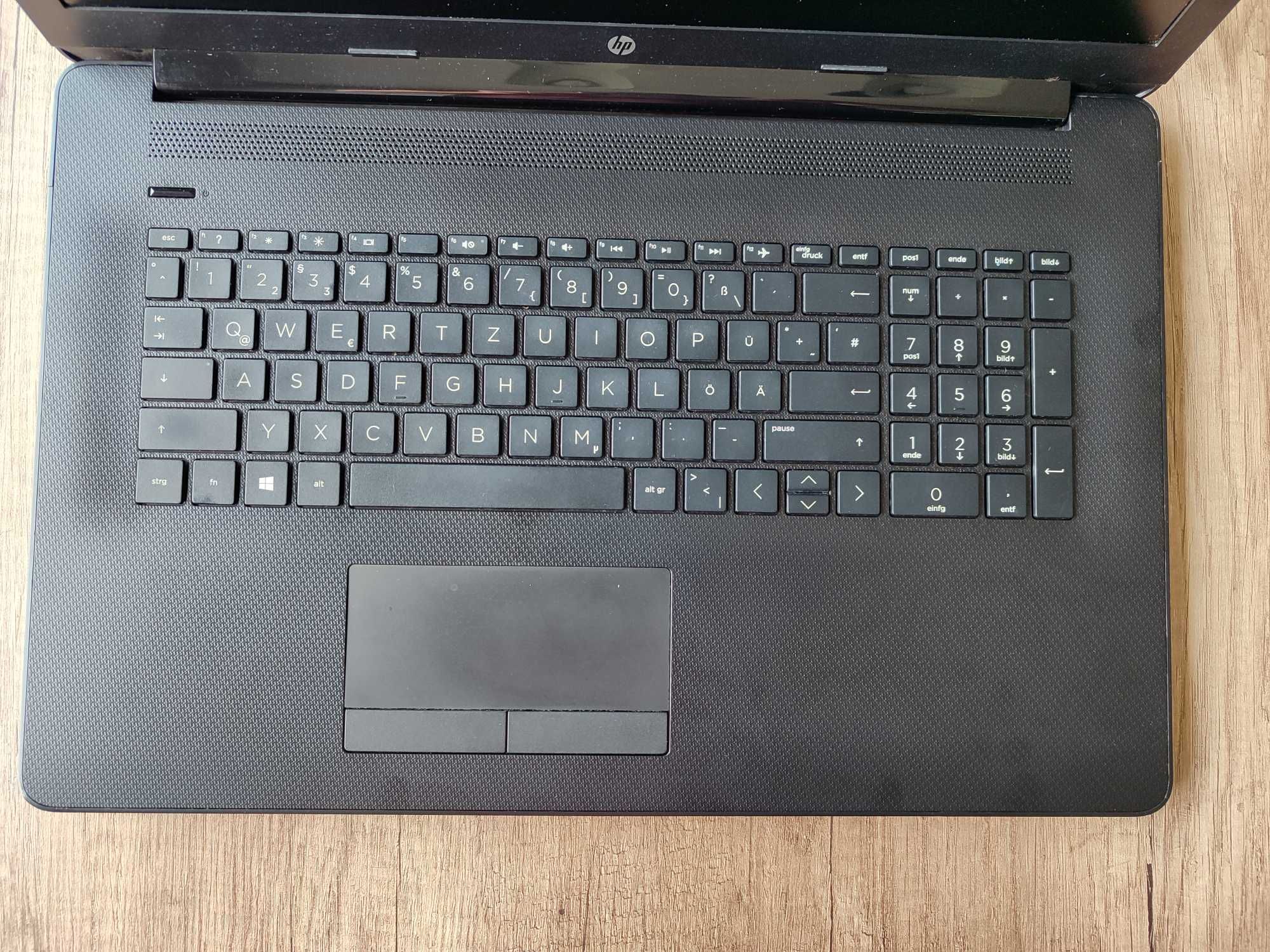 Laptop HP 17-ca1205ng Ryzen 5/8GB DDR4/SSD/HDD/Win 10