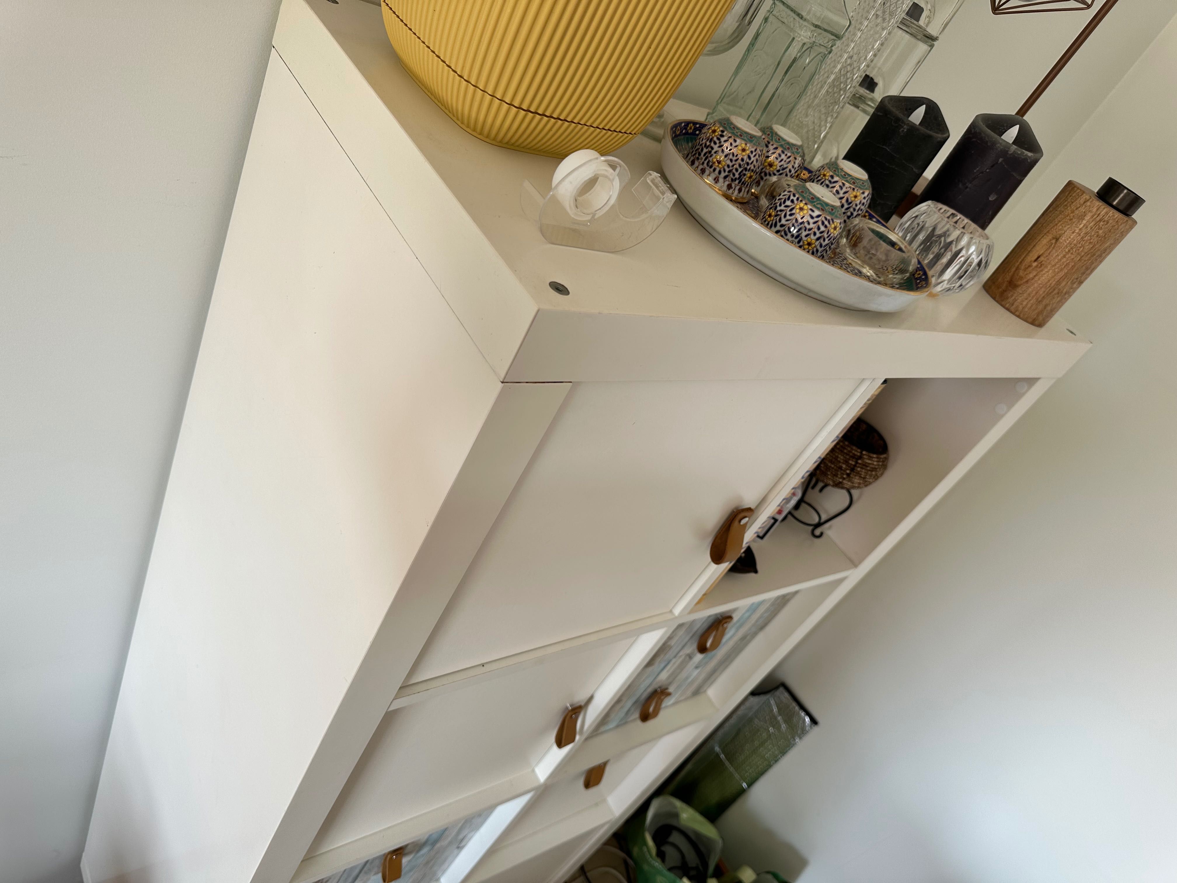Ikea comoda com pés