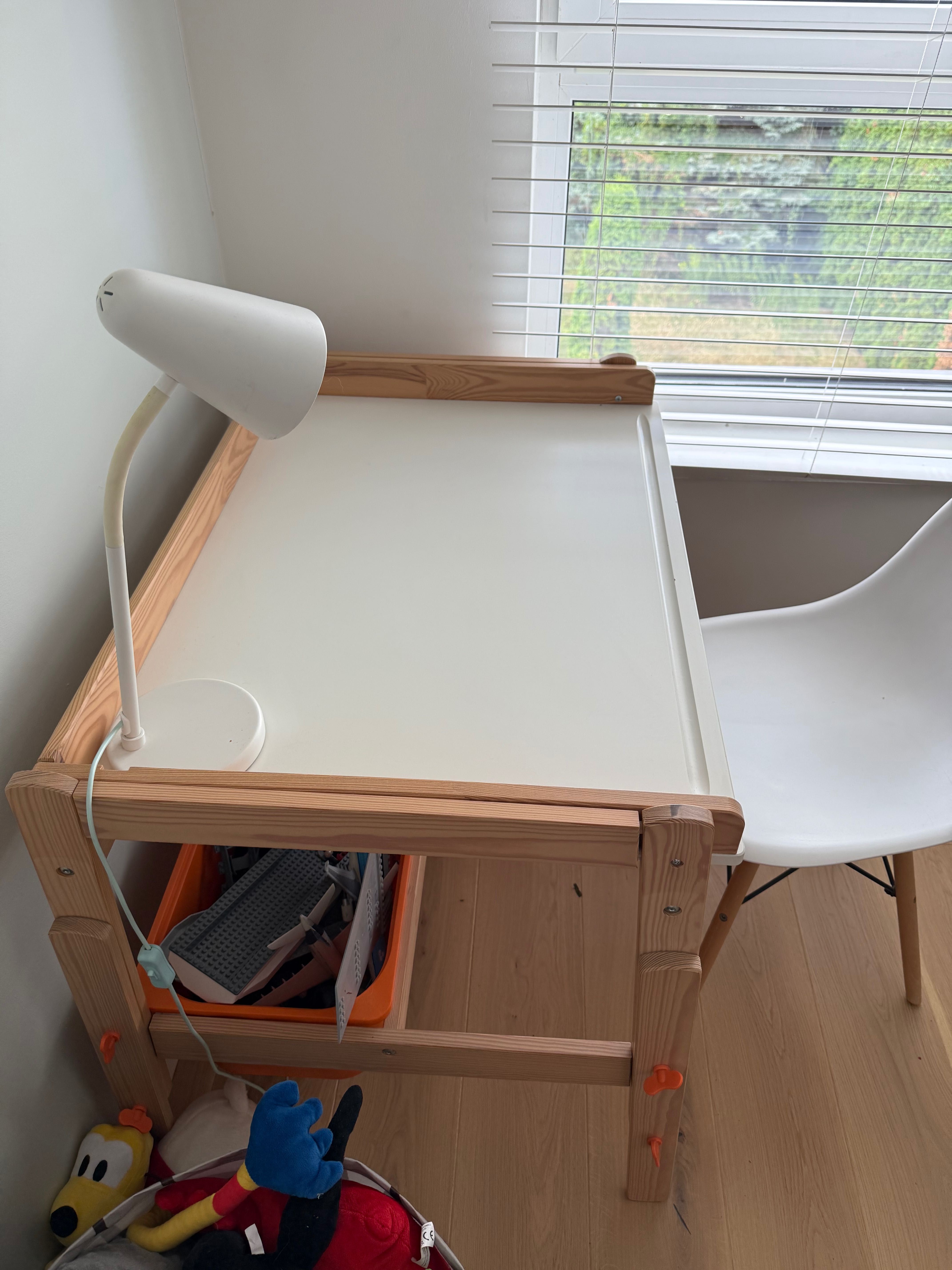 FLISAT IKEA Biurko dla dziecka, regulowane