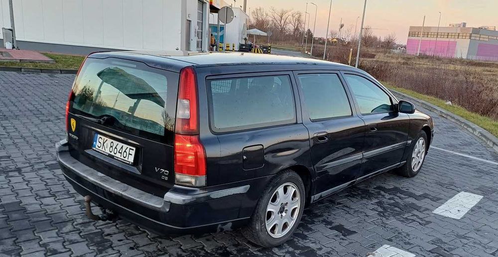 Volvo V70 2002r. 2,4D tani klasyk