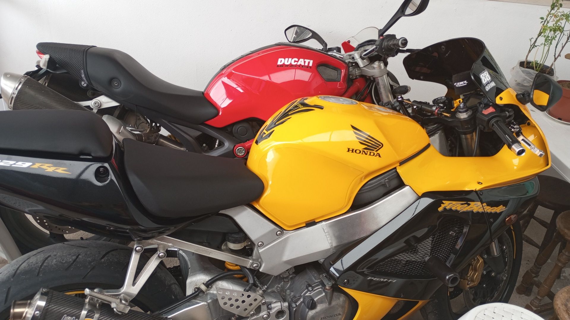 Honda Fireblaide 929rr de 2000 yoda restaurada