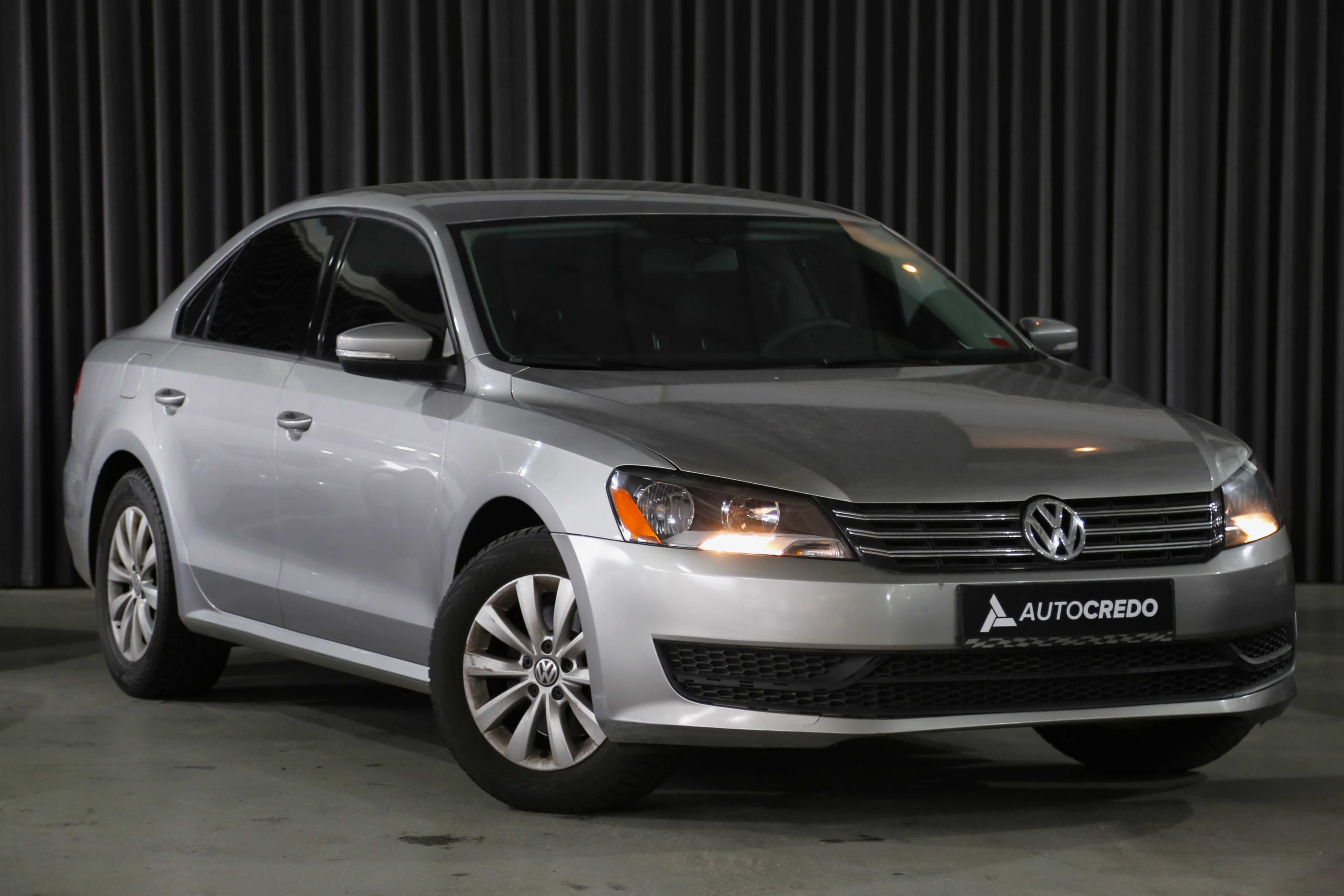 Volkswagen Passat 2012 року