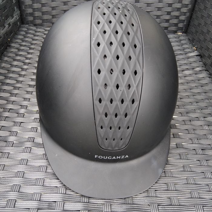 Kask jeździecki fouganza rozm 55 M jak nowy