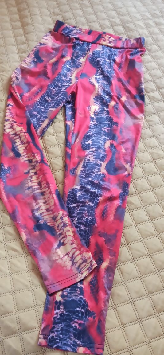 Kolorowe letnie legginsy 38/40