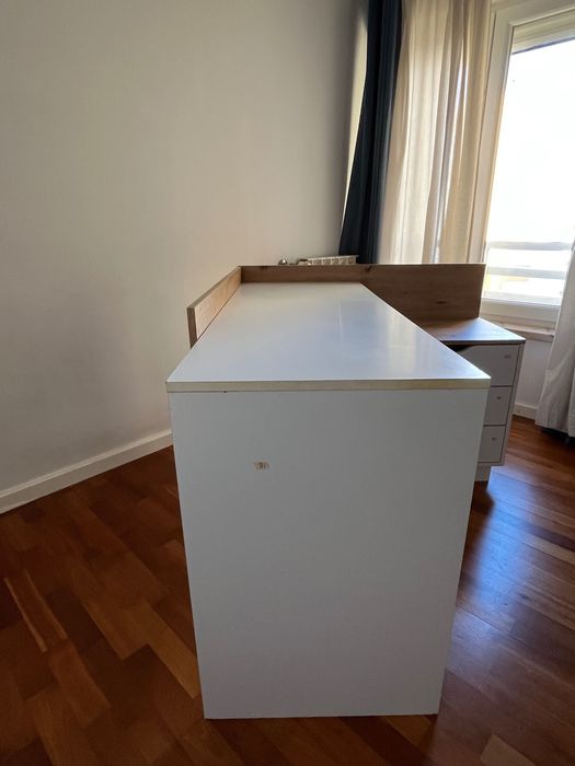 Secretaria como nova