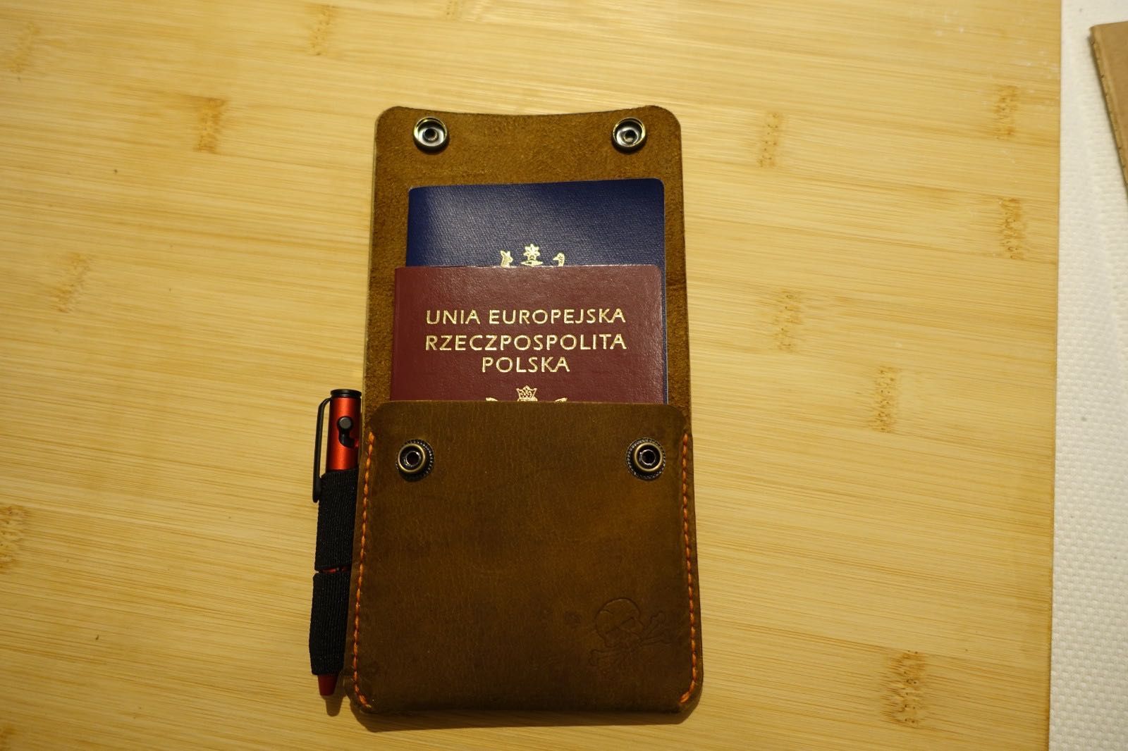 Etui ze skóry na paszport lub notes 100% HANDCRAFTED! UNIKATOWY!