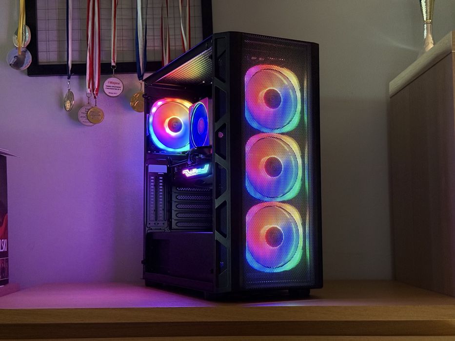Komputer | Ryzen 5 5600X | RTX 3070Ti | B550 | 32GB | 1TB M.2 SSD