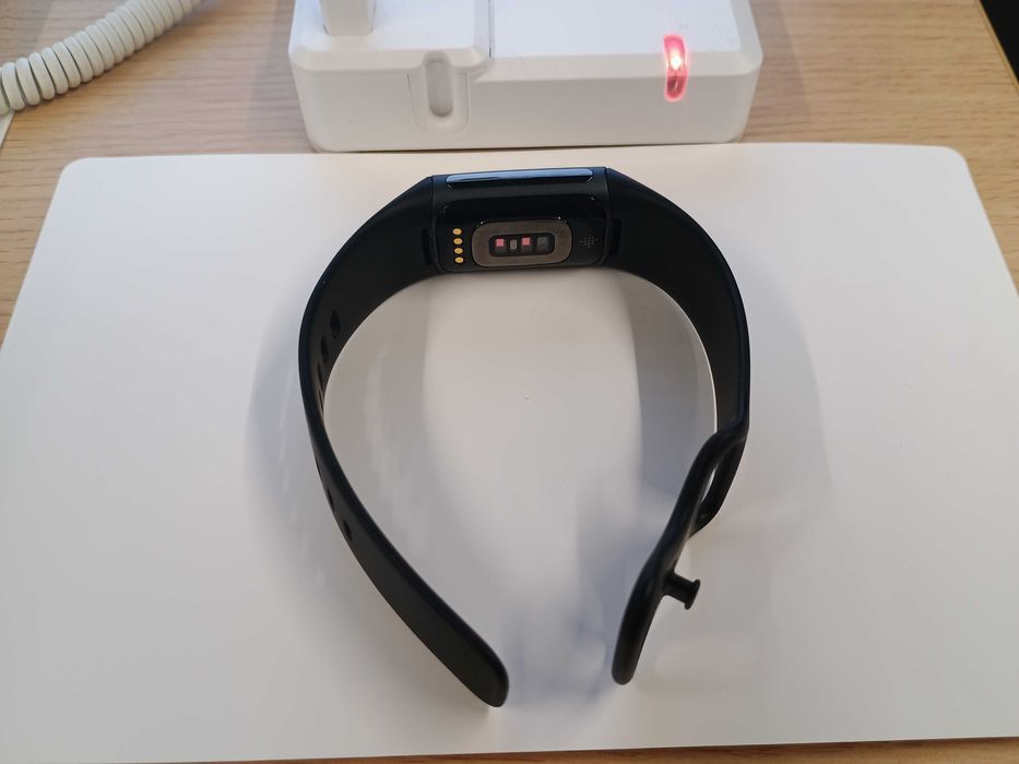Opaska sportowa Fitbit Charge 5 - 2 lata gwarancji