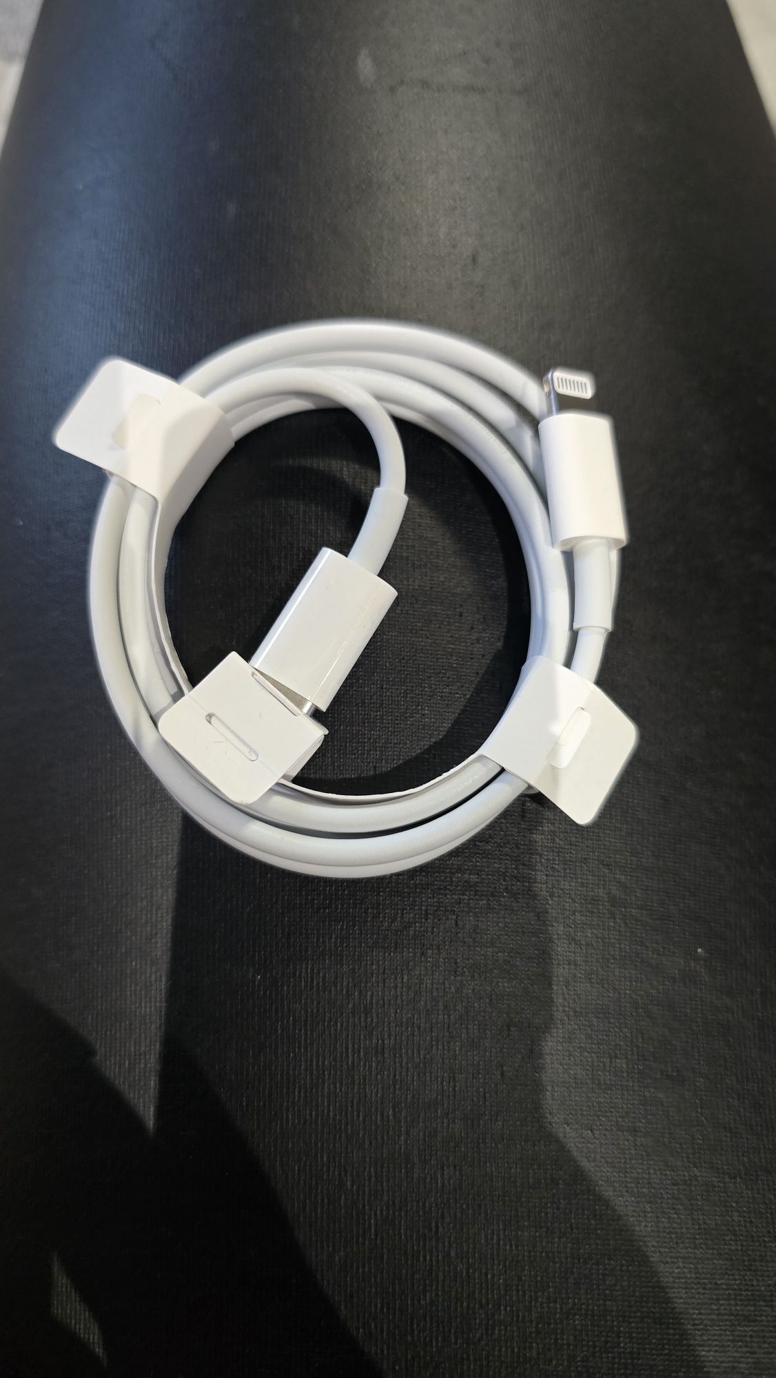 Adapter Belkin Iphone z portem Lightning + kabel