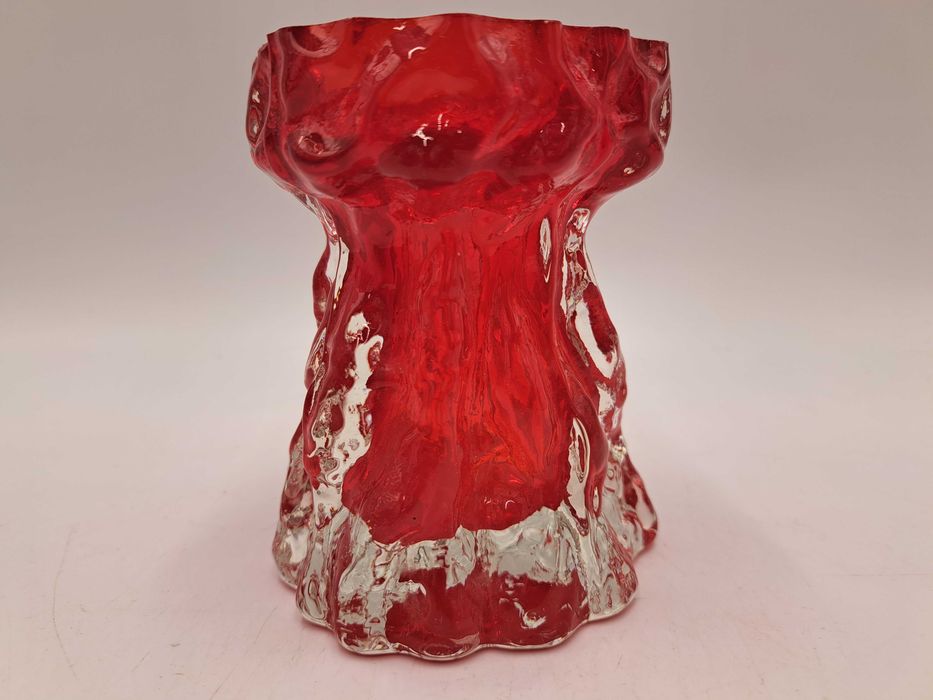 Wazon szklany Kurt Wokan Ingrid czerwony puchar lodowe szkło brutalizm