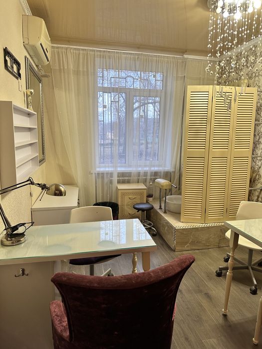 Аренда места для мастеров в салон красоты или процент