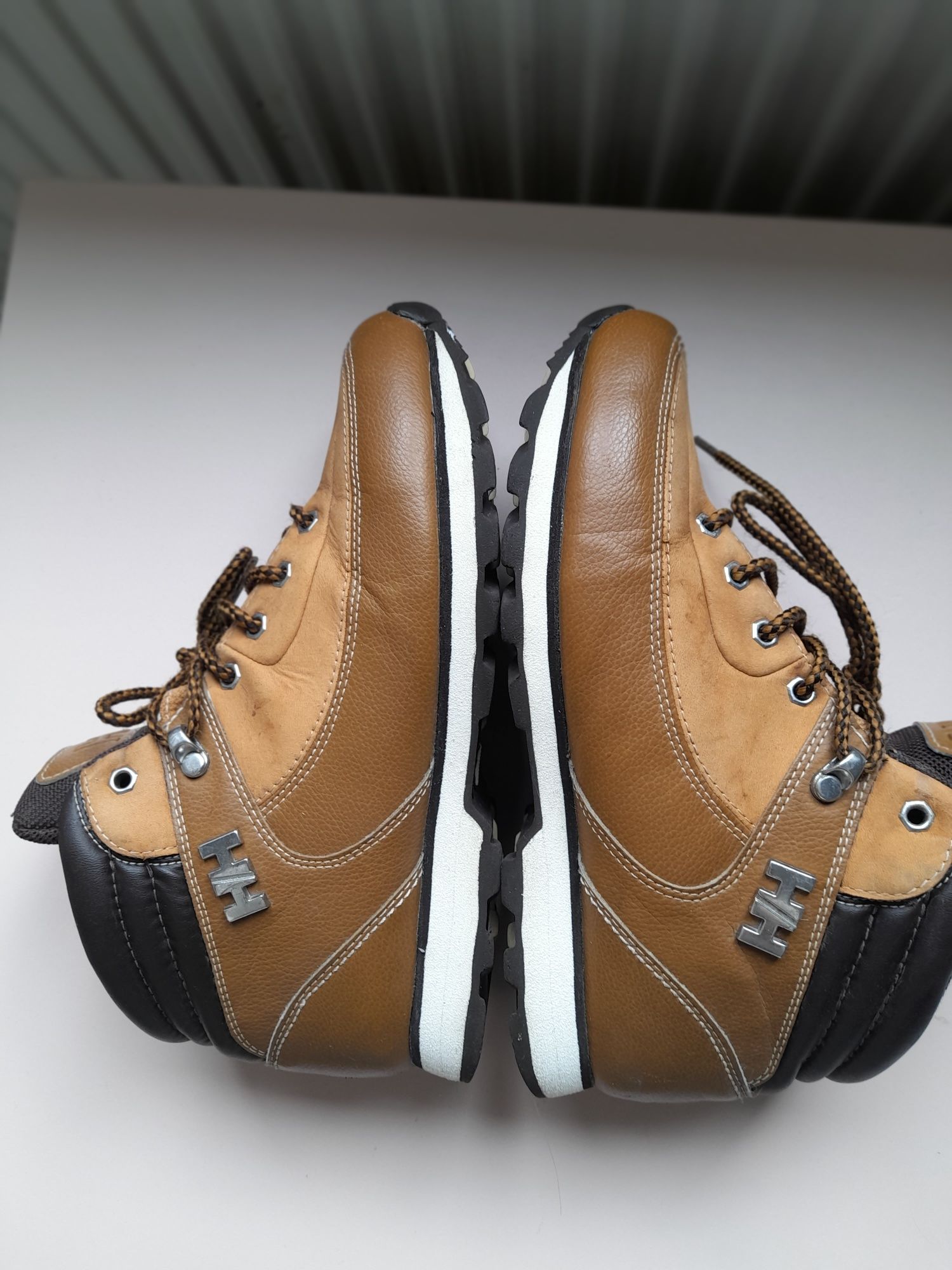 Buty trzewiki helly hansen 37