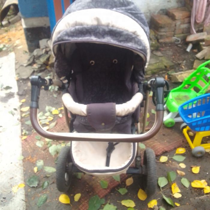 Коляска в хорошем состоянии