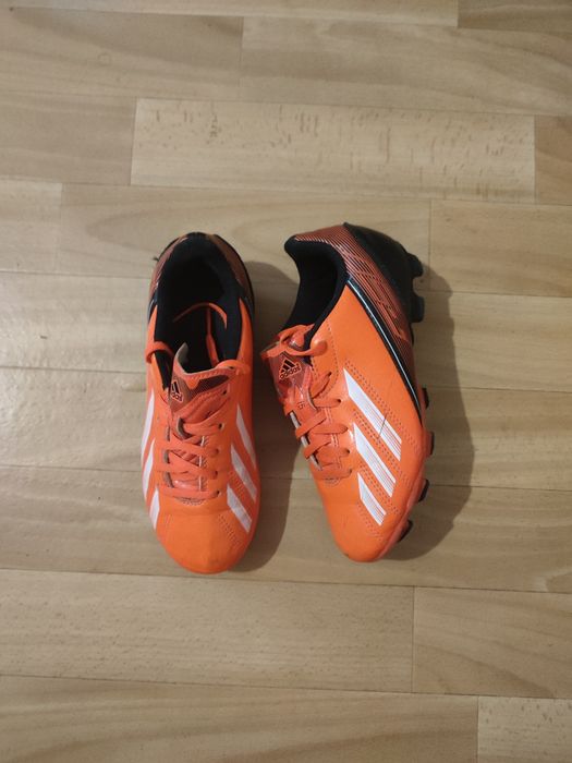 Копы кроссовки футбольная обувь Adidas для мальчика р 33