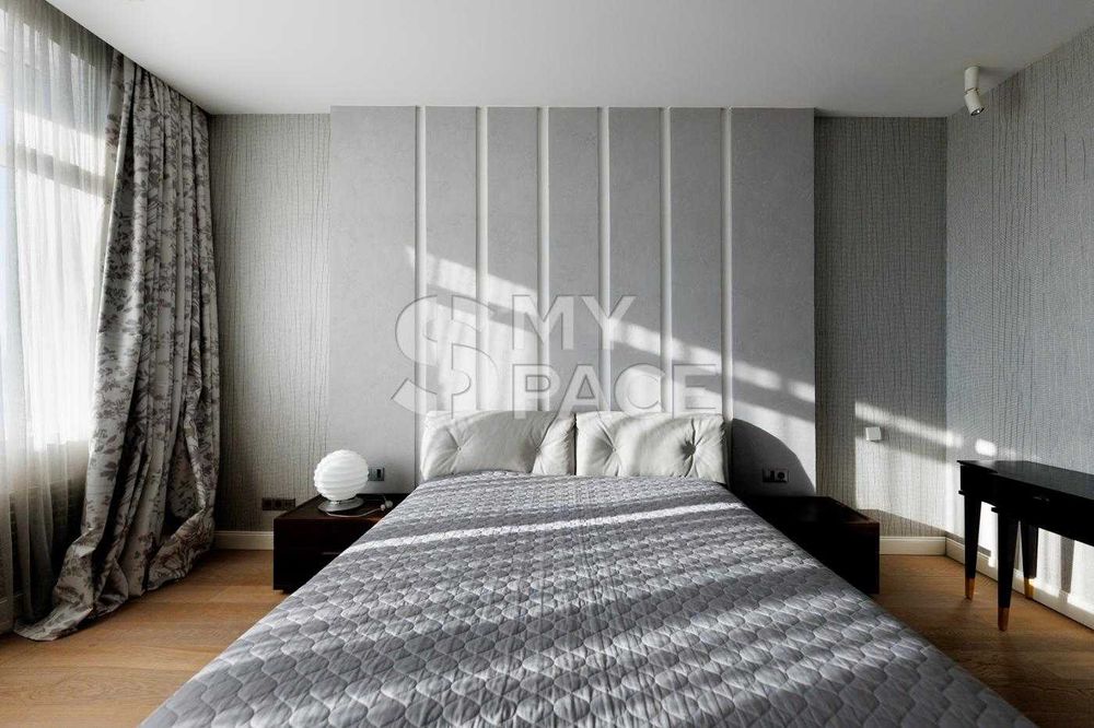 Квартира 208 м2 з ремонтом, вул. Грушевського 9а,Арсенальна