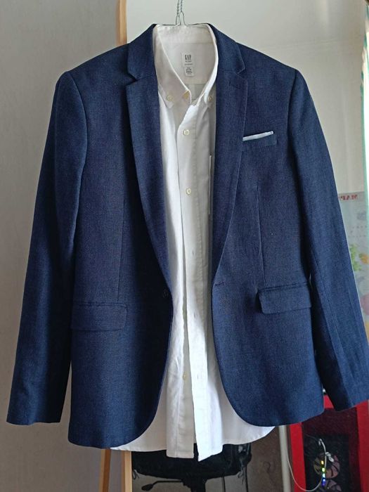 Conjunto :Blazer, com camisa branca da GAP para jovem 14/16 anos