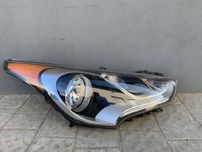Hyundai Veloster фара Велостер Фари запчастини