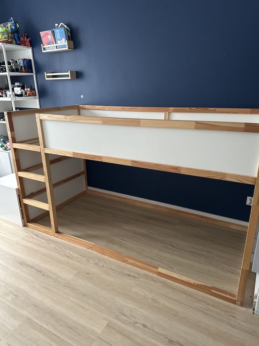 Łóżko marki ikea Kura