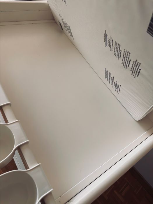 Sprzedam komodę–przewijak w bardzo dobrym stanie.