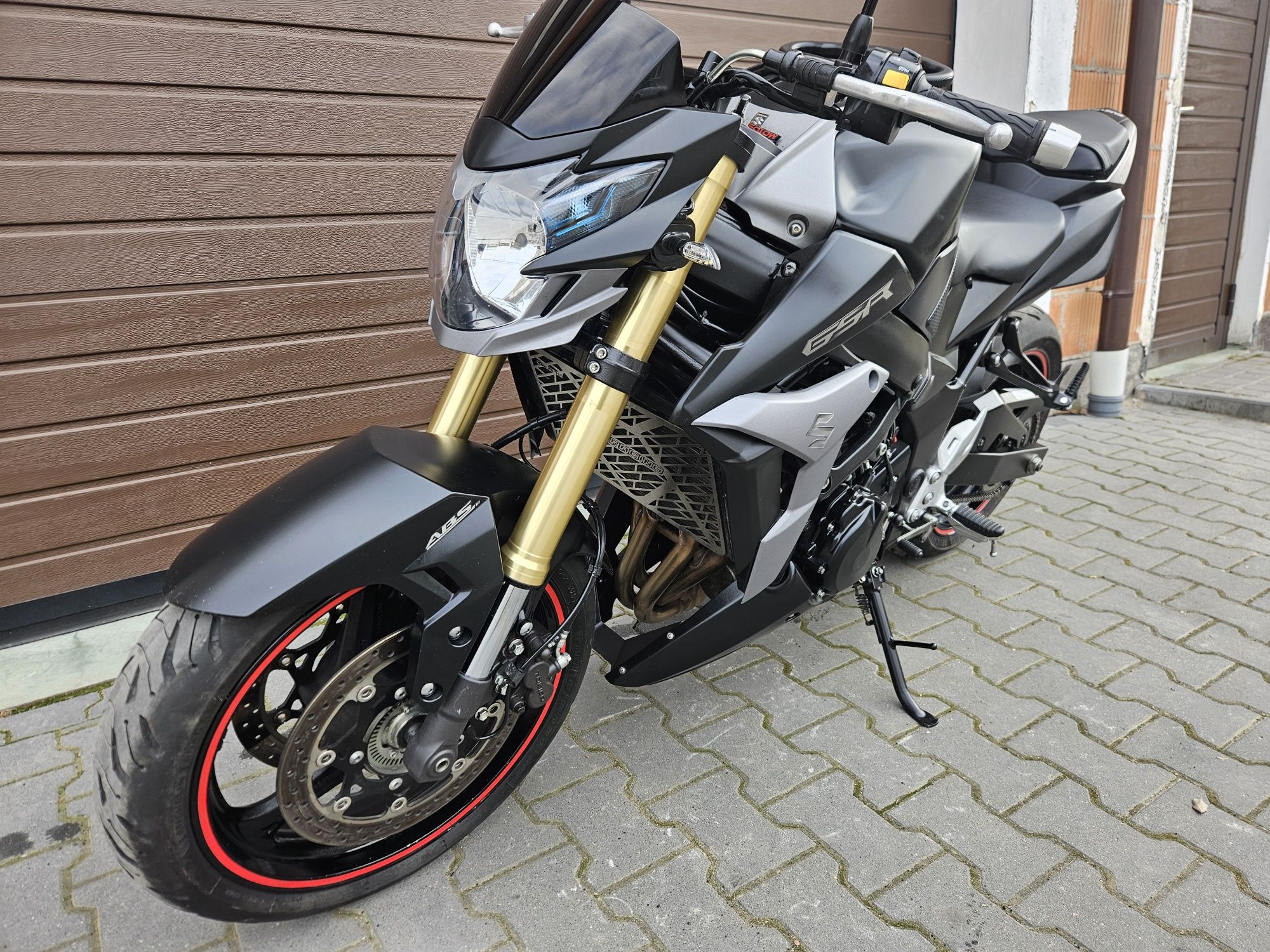 Suzuki GSR 750 ABS /2016/  - Scorpion