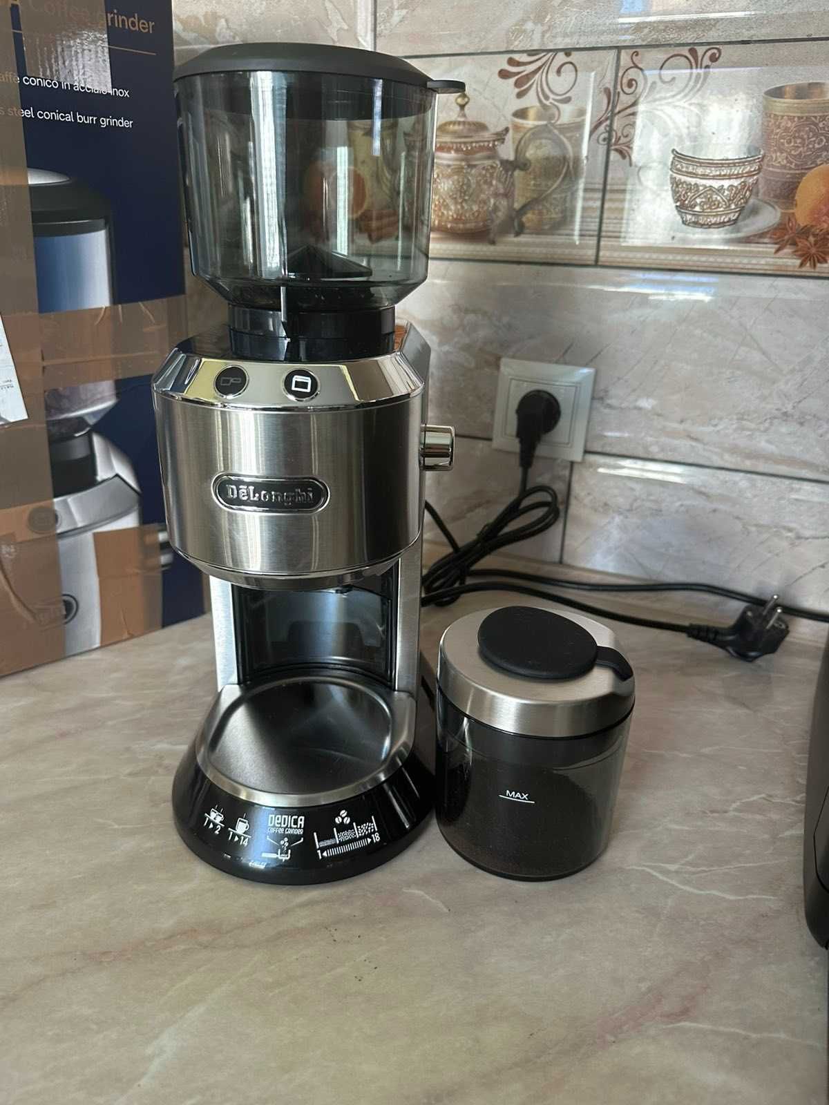 Кавомолка De Longhi KG 520.M пластикова срібна Б\У ВЖИВАНА