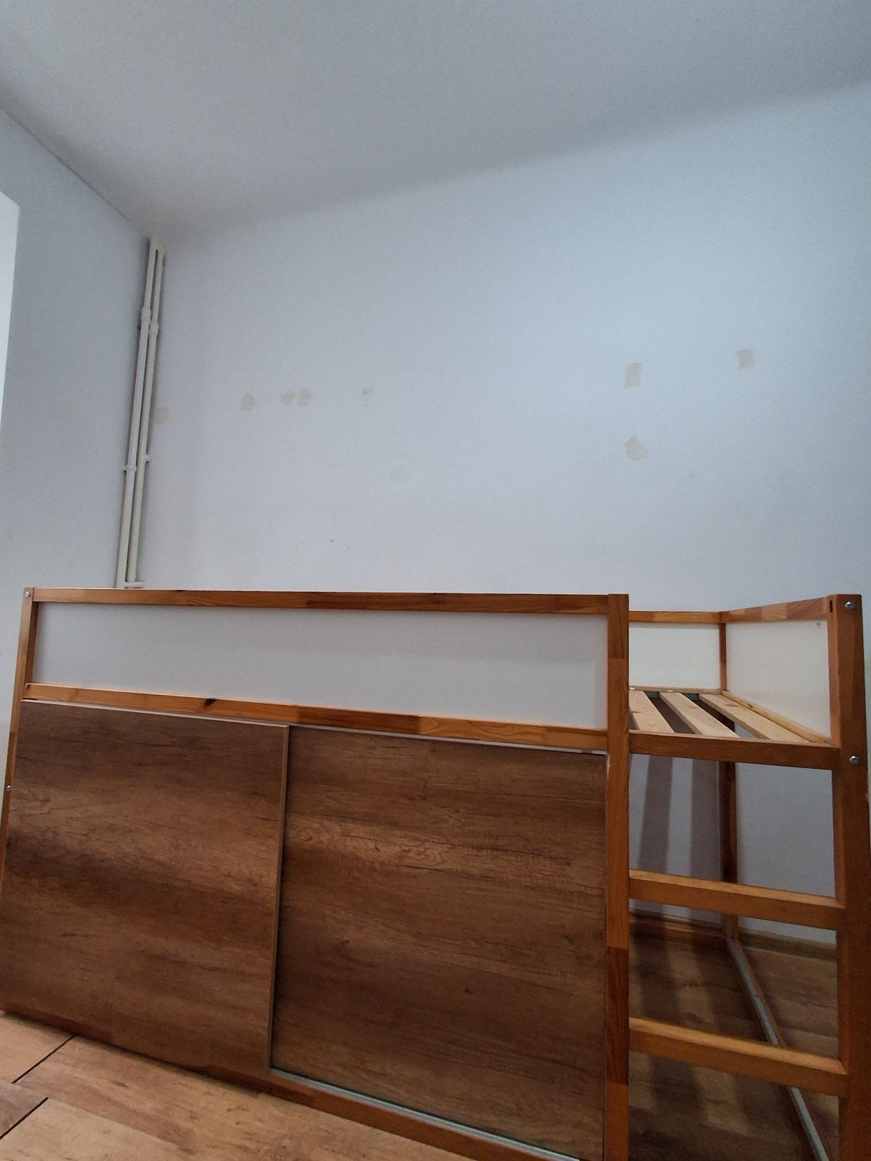 Łóżko Ikea Kura 2w1 dodatkowo przesuwane drzwiczki