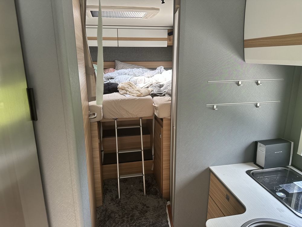 Kamper just jak nowy