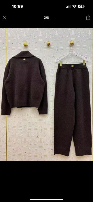 Продам спортивный костюм женский