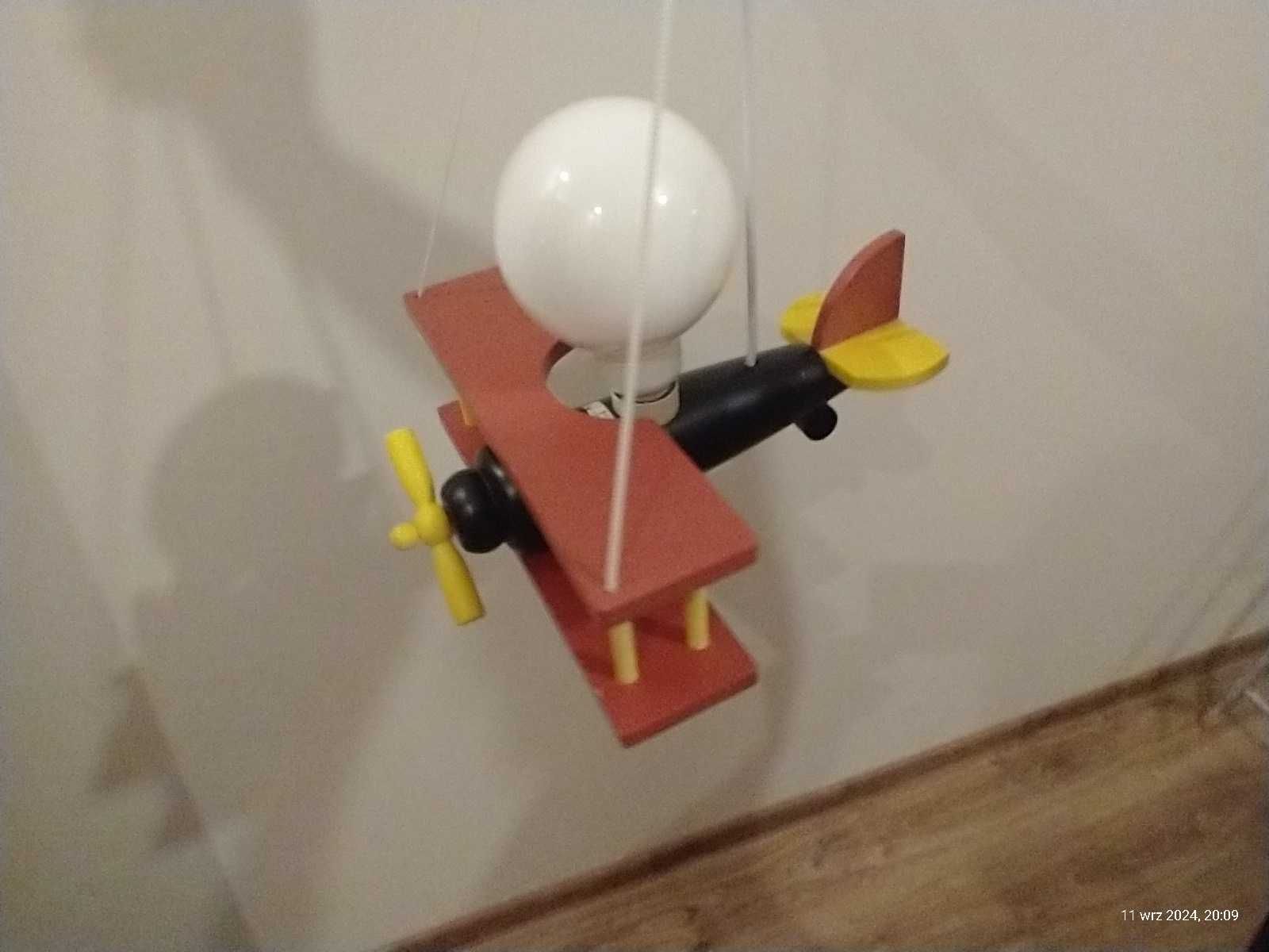 Żyrandol lampa samolot drewniany