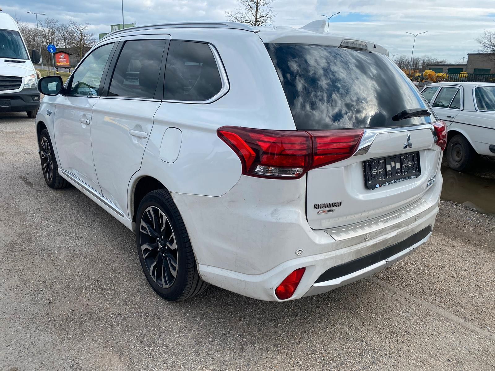 Бампер Mitsubishi Outlander 2015- разборка аутлендер запчастини