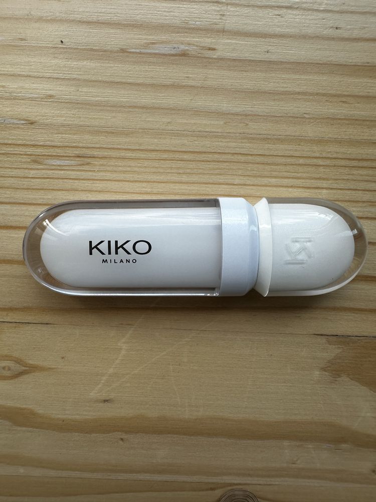 Блиск для губ Kiko Milano lip volume 02 transparent