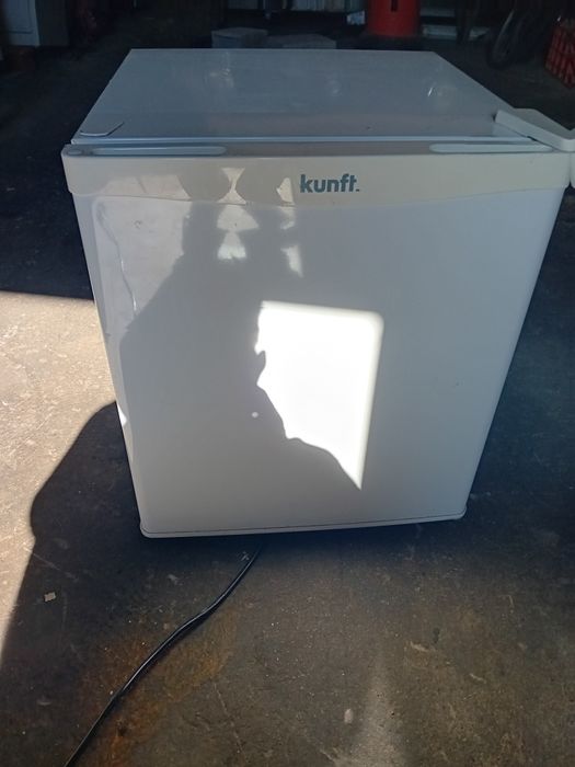 Minibar como novo
