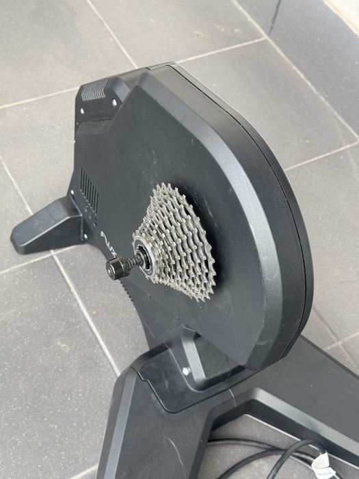 Велотренажер TACX FLUX S Smart