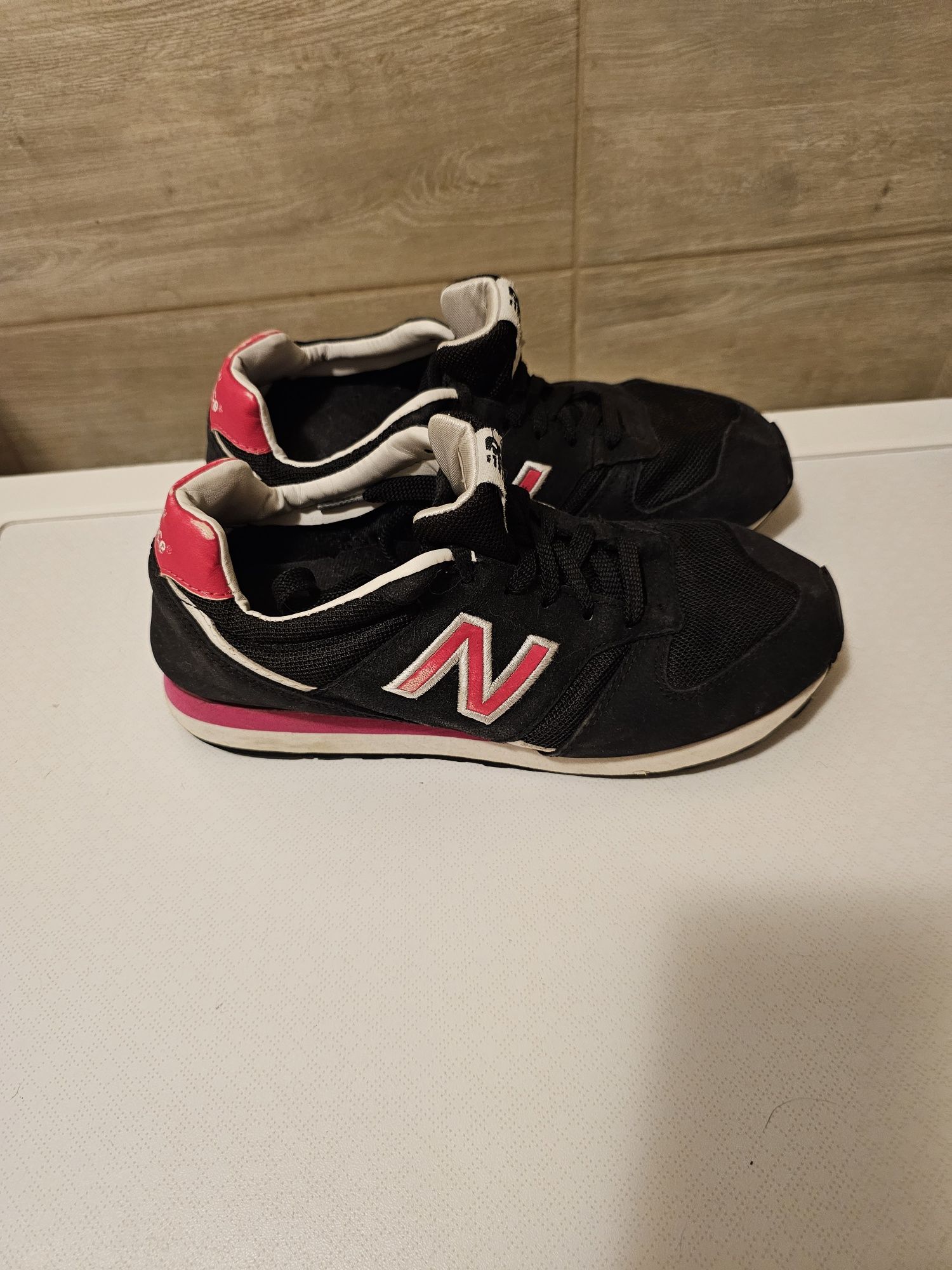 Buty sportowe damskie New Balance rozm.38