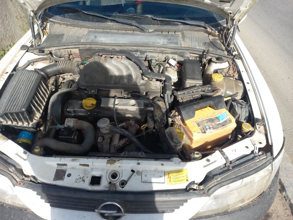 Opel vectra B бензин 1.6
