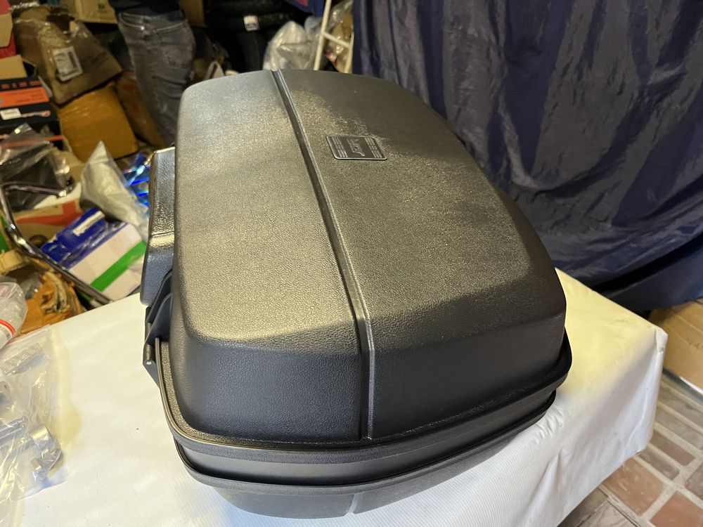 Ящик Helmet Box центральный кофр 50л