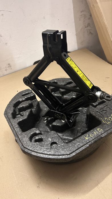 Домкрат Kia Niro,Hyundai Kona