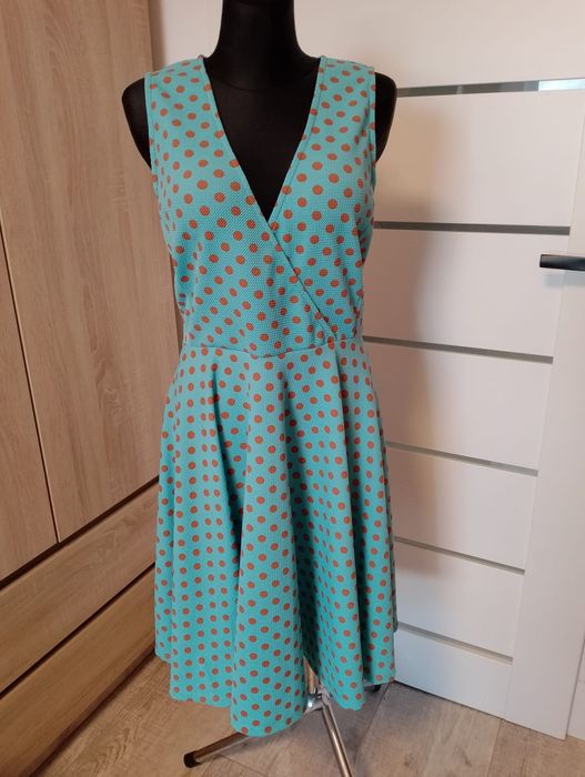Nowa sukienka damska 50/52