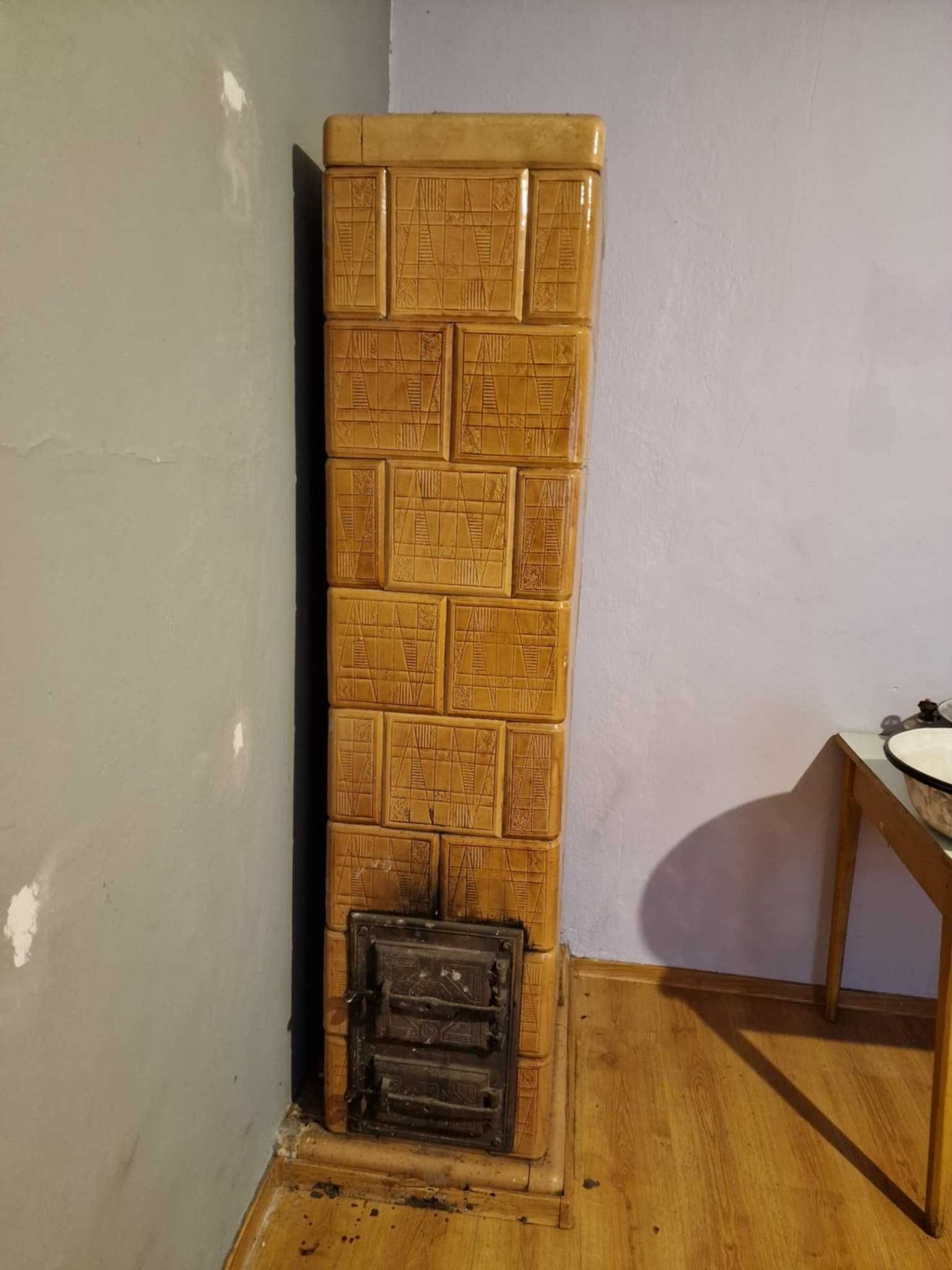 Piec kaflowy duży