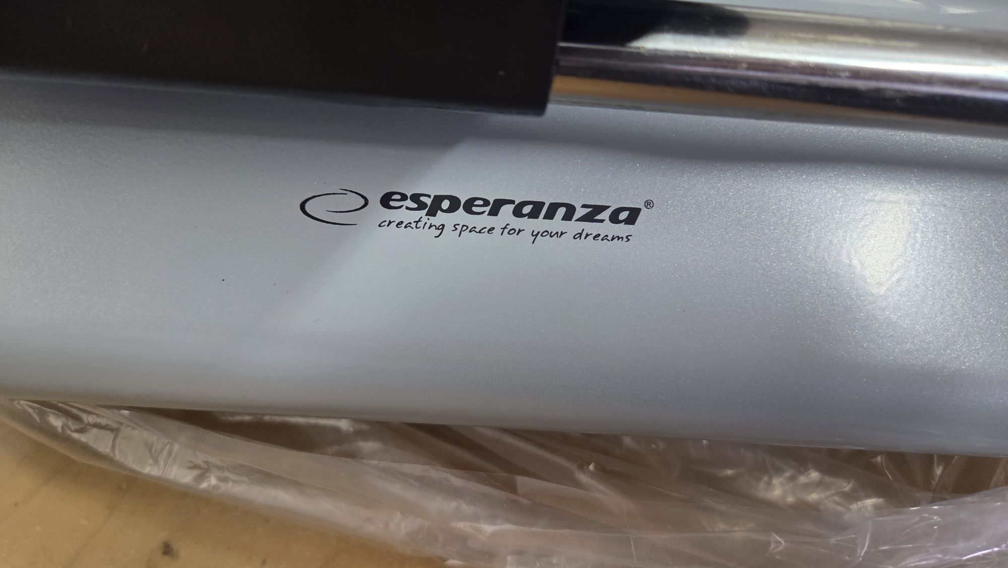 Nowa ektryczna maszynka do krojenia chleba i wędlin Esperanza 150W