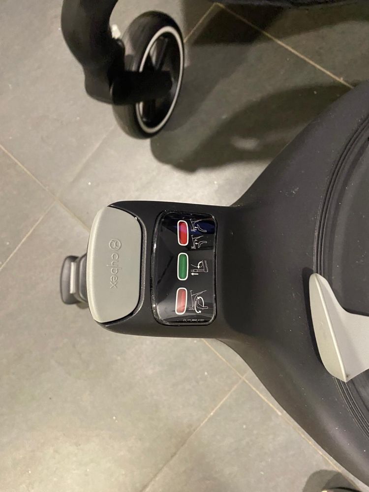 Carrinho de bebe cybex como novo