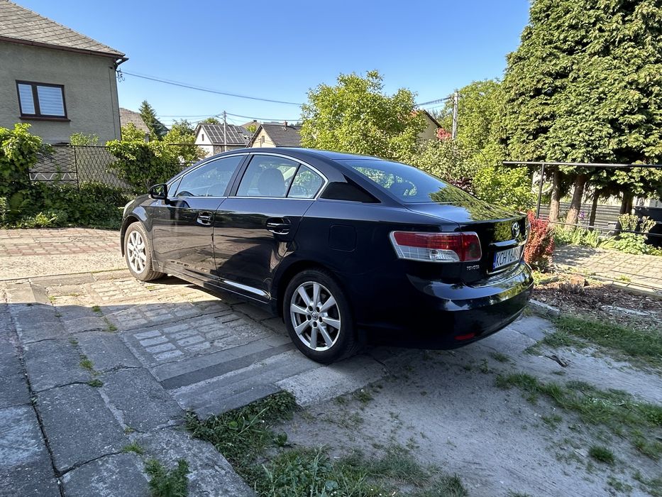 Toyota Avansis 1.8 automat uszkodzony silnik