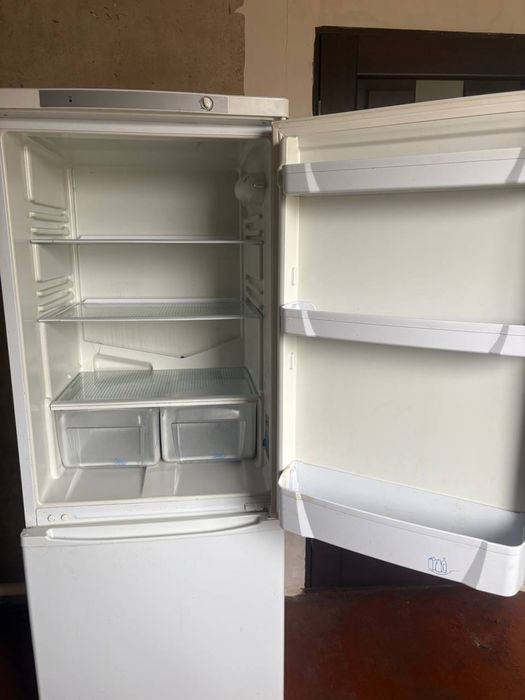 Продам холодильник