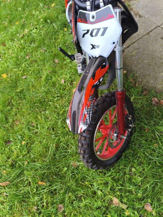 Sprzedam crossa 50 cm³ – sprawny, idealny dla początkujących!