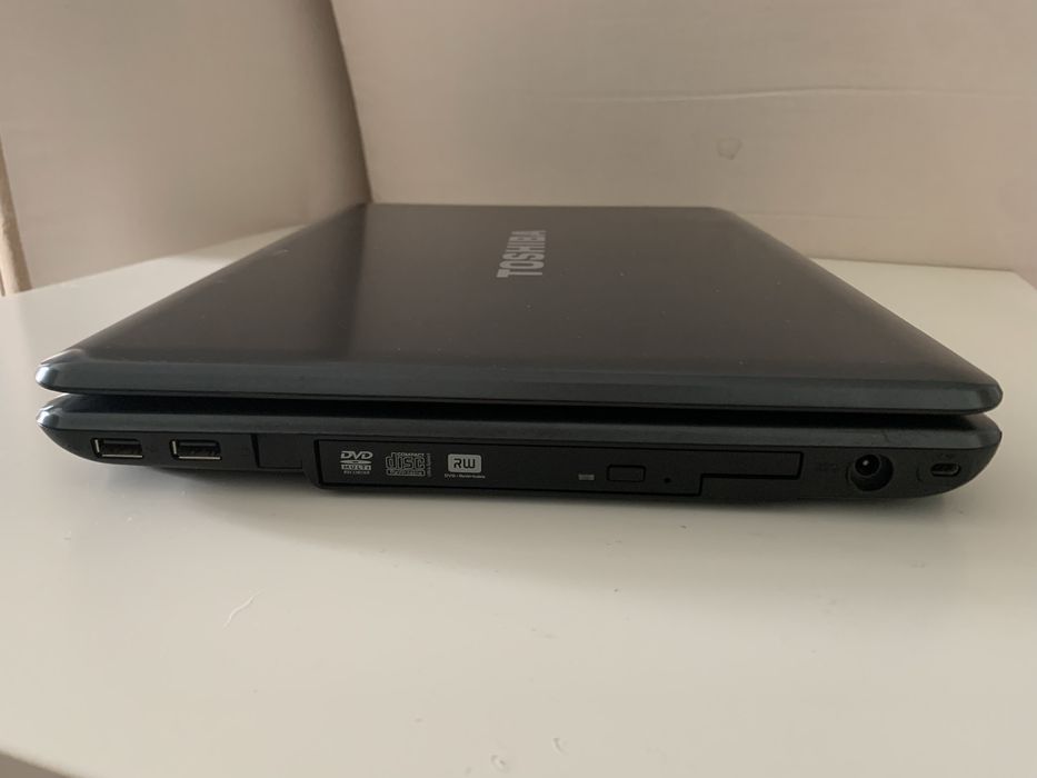 Computador portátil Toshiba Satellite