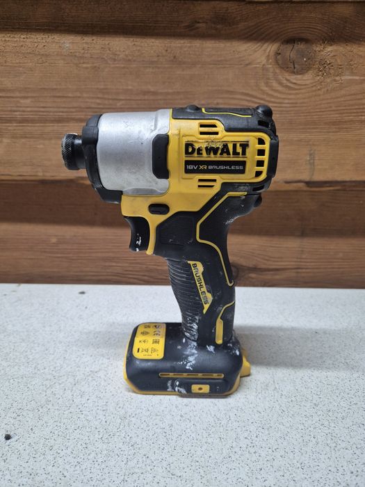 DeWalt Zakrętarka Udarowa/Inpact  DCF840