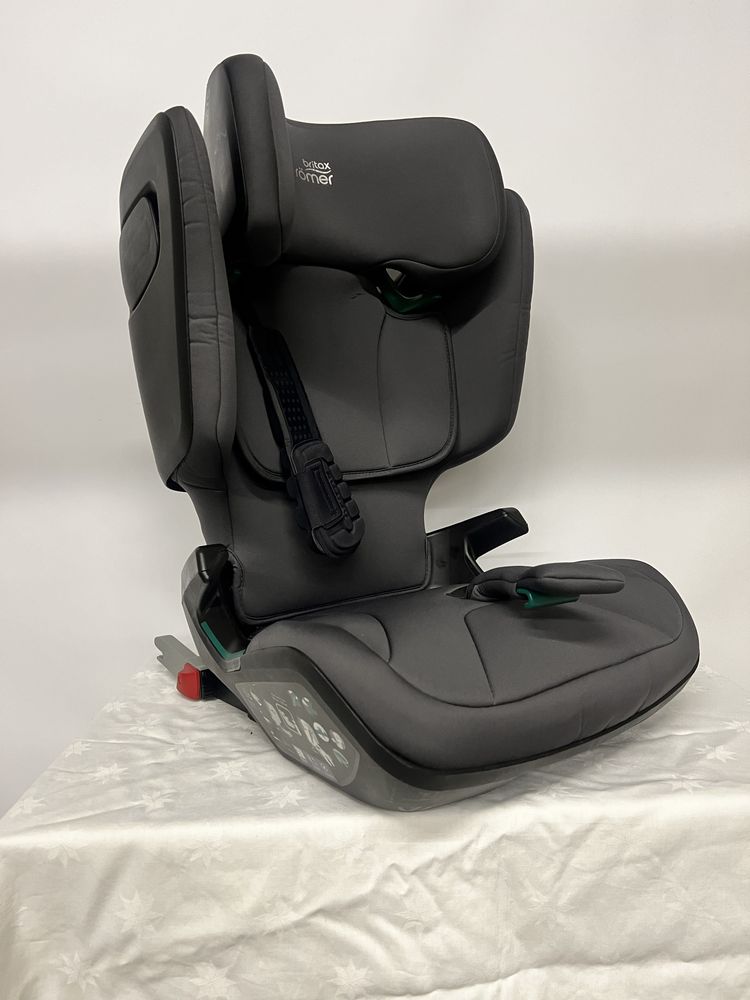 Fotelik samochodowy Britax Romer kid fix isize 15-36 kg szary jak nowy