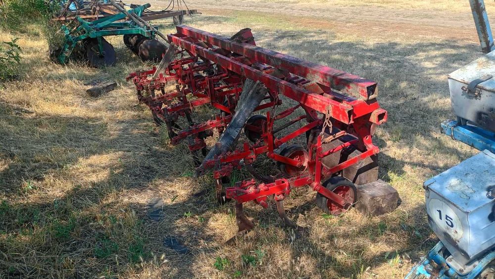 Культиватор просапний 6 рядний