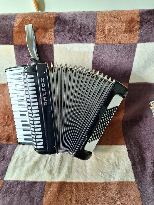 Akordeon Hohner 72 basy